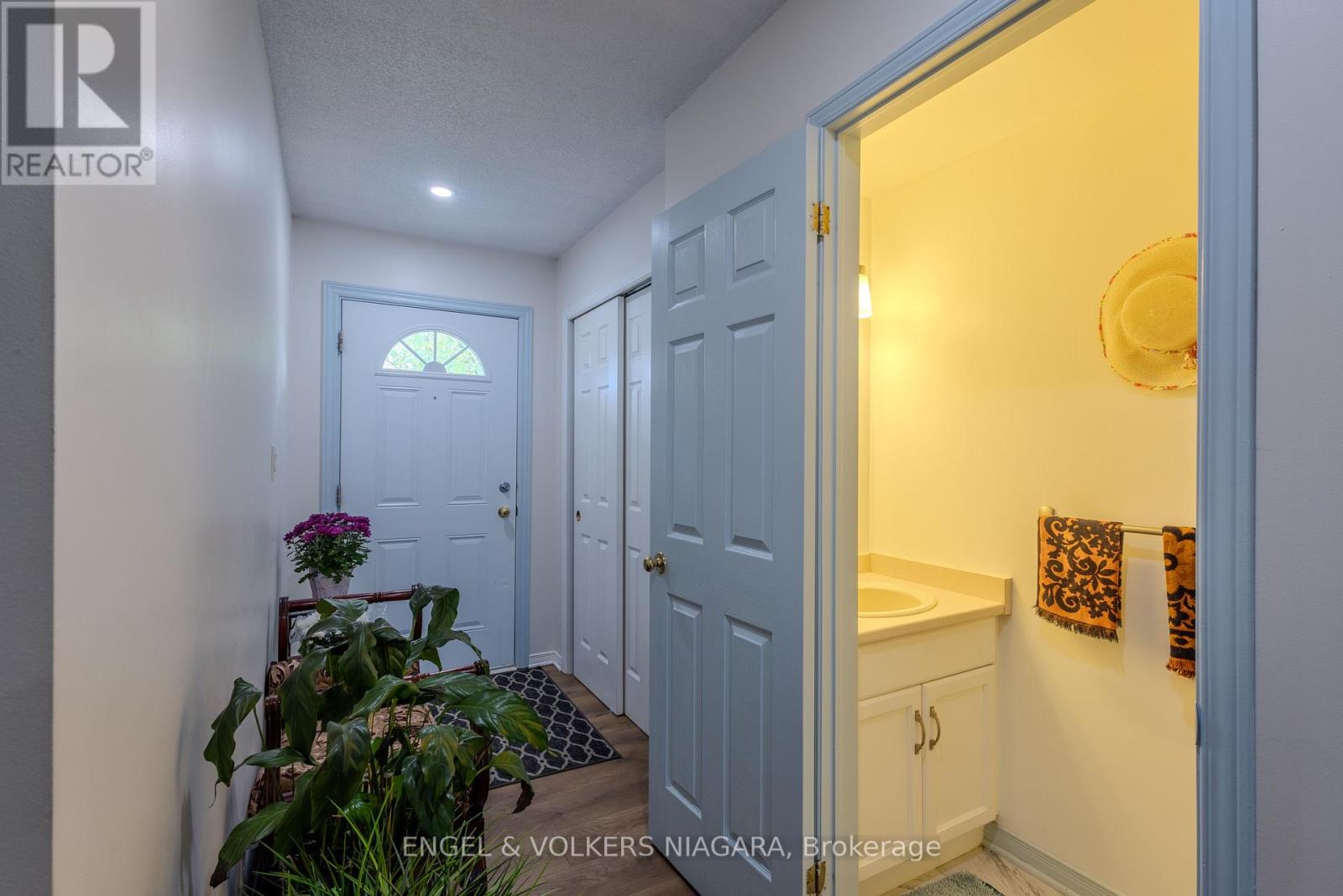 5 - 7470 Monastery Drive, Niagara Falls, Ontario  L2H 3B3 - Photo 4 - X12226891