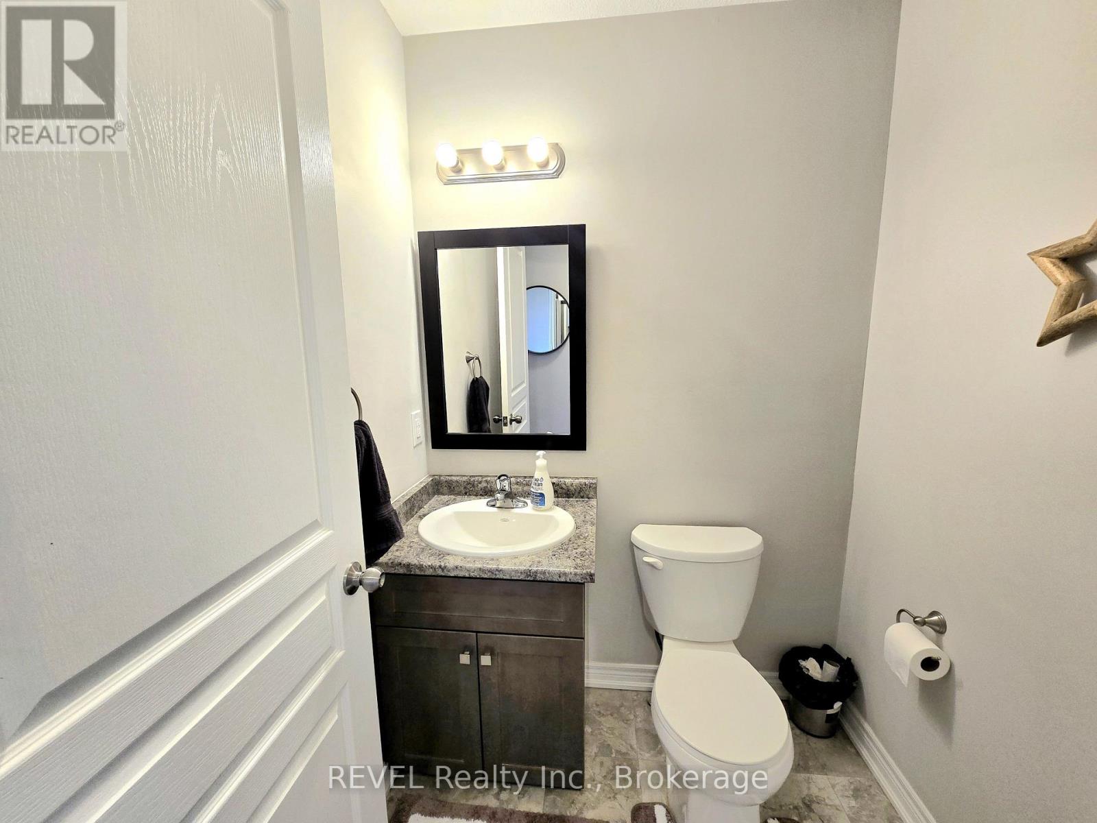 12 - 60 Canterbury Drive, St. Catharines, Ontario  L2P 0E7 - Photo 10 - X12234694