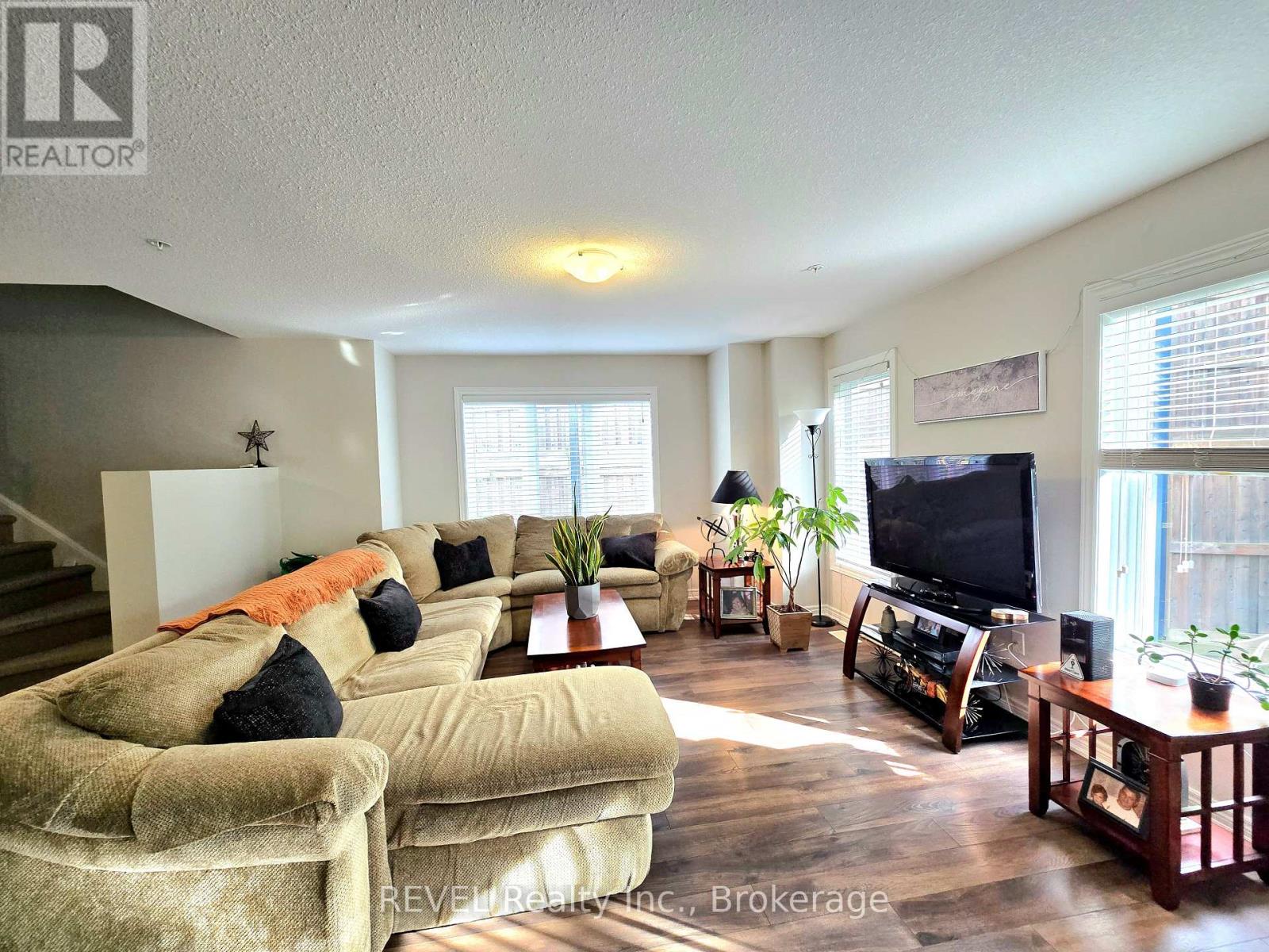 12 - 60 Canterbury Drive, St. Catharines, Ontario  L2P 0E7 - Photo 15 - X12234694