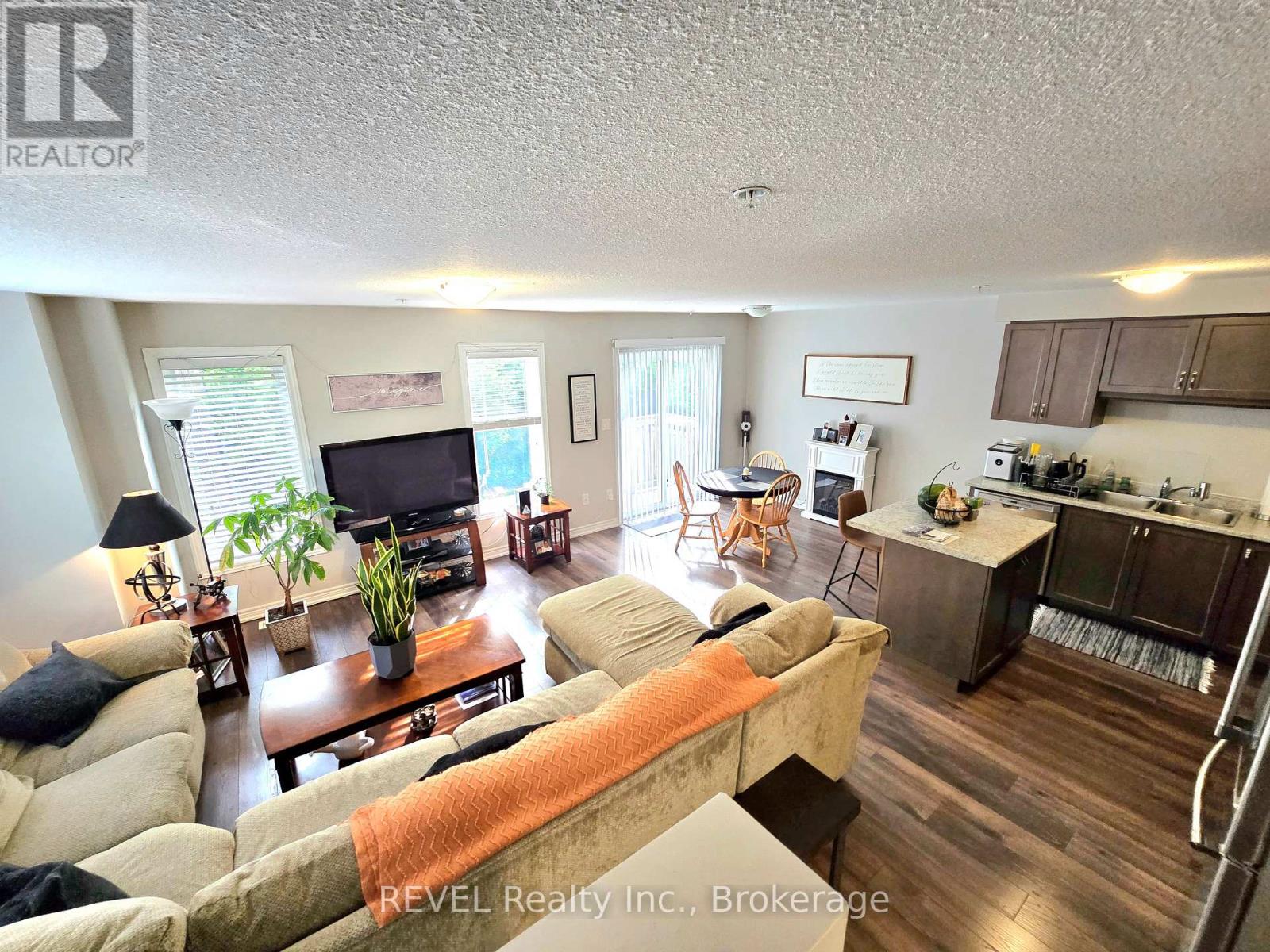 12 - 60 Canterbury Drive, St. Catharines, Ontario  L2P 0E7 - Photo 22 - X12234694
