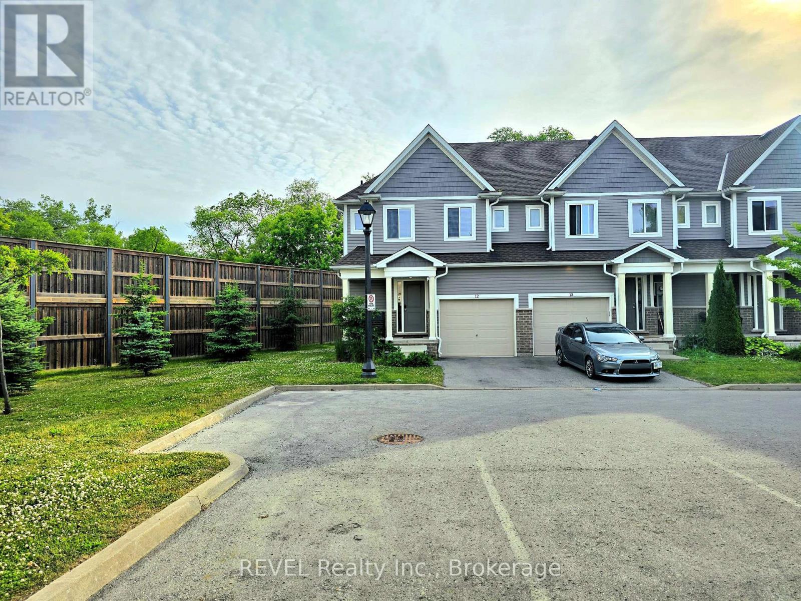 12 - 60 Canterbury Drive, St. Catharines, Ontario  L2P 0E7 - Photo 31 - X12234694