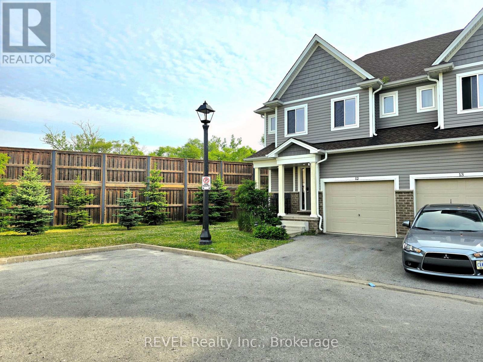 12 - 60 Canterbury Drive, St. Catharines, Ontario  L2P 0E7 - Photo 32 - X12234694