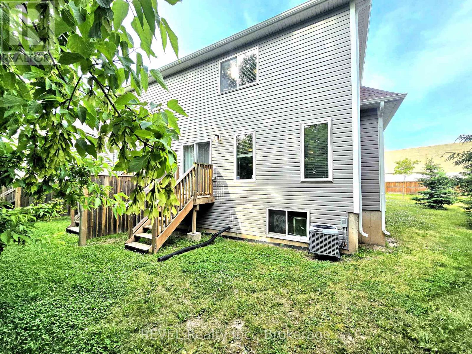 12 - 60 Canterbury Drive, St. Catharines, Ontario  L2P 0E7 - Photo 5 - X12234694