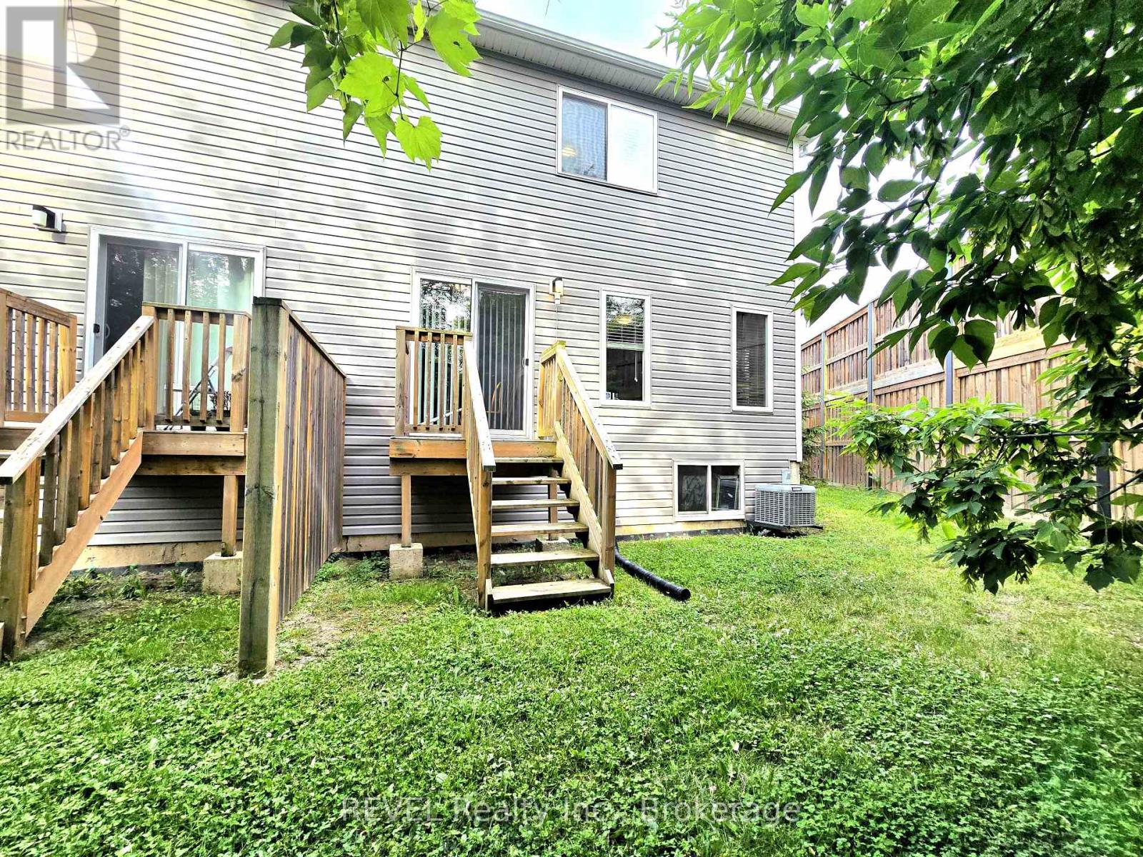 12 - 60 Canterbury Drive, St. Catharines, Ontario  L2P 0E7 - Photo 6 - X12234694