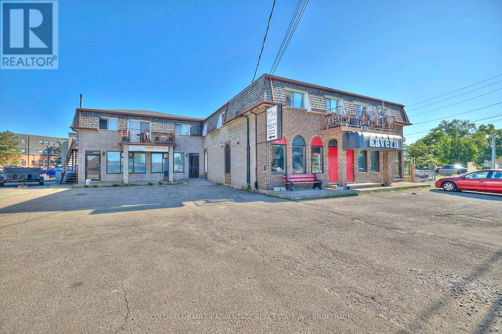 192 Maple Avenue, Welland, Ontario  L3C 5G5 - Photo 5 - X12246455