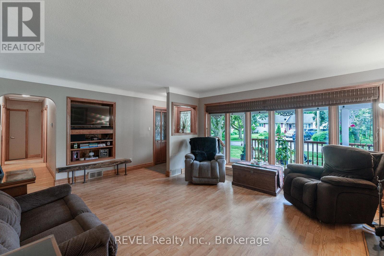 12 Aquadale Drive, St. Catharines, Ontario  L2N 3R6 - Photo 11 - X12253990