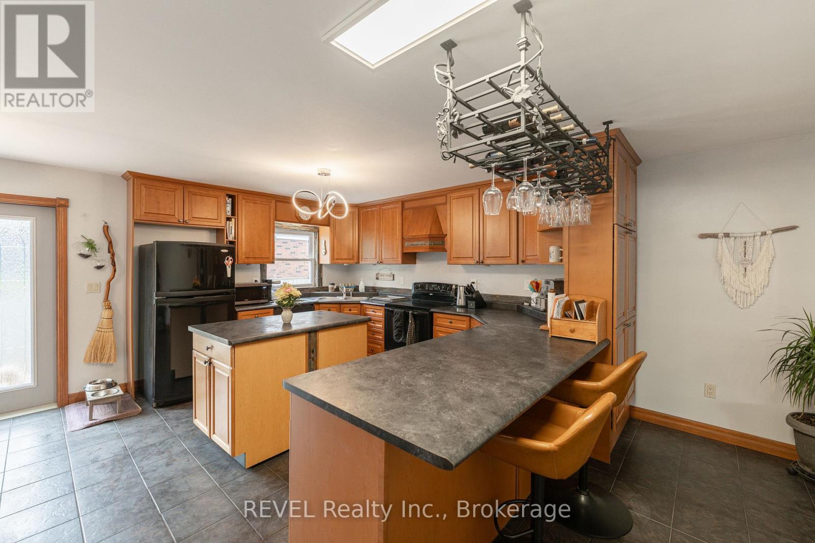 12 Aquadale Drive, St. Catharines, Ontario  L2N 3R6 - Photo 12 - X12253990