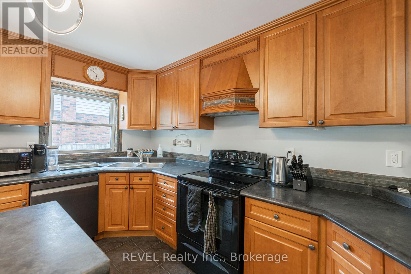 12 Aquadale Drive, St. Catharines, Ontario  L2N 3R6 - Photo 14 - X12253990