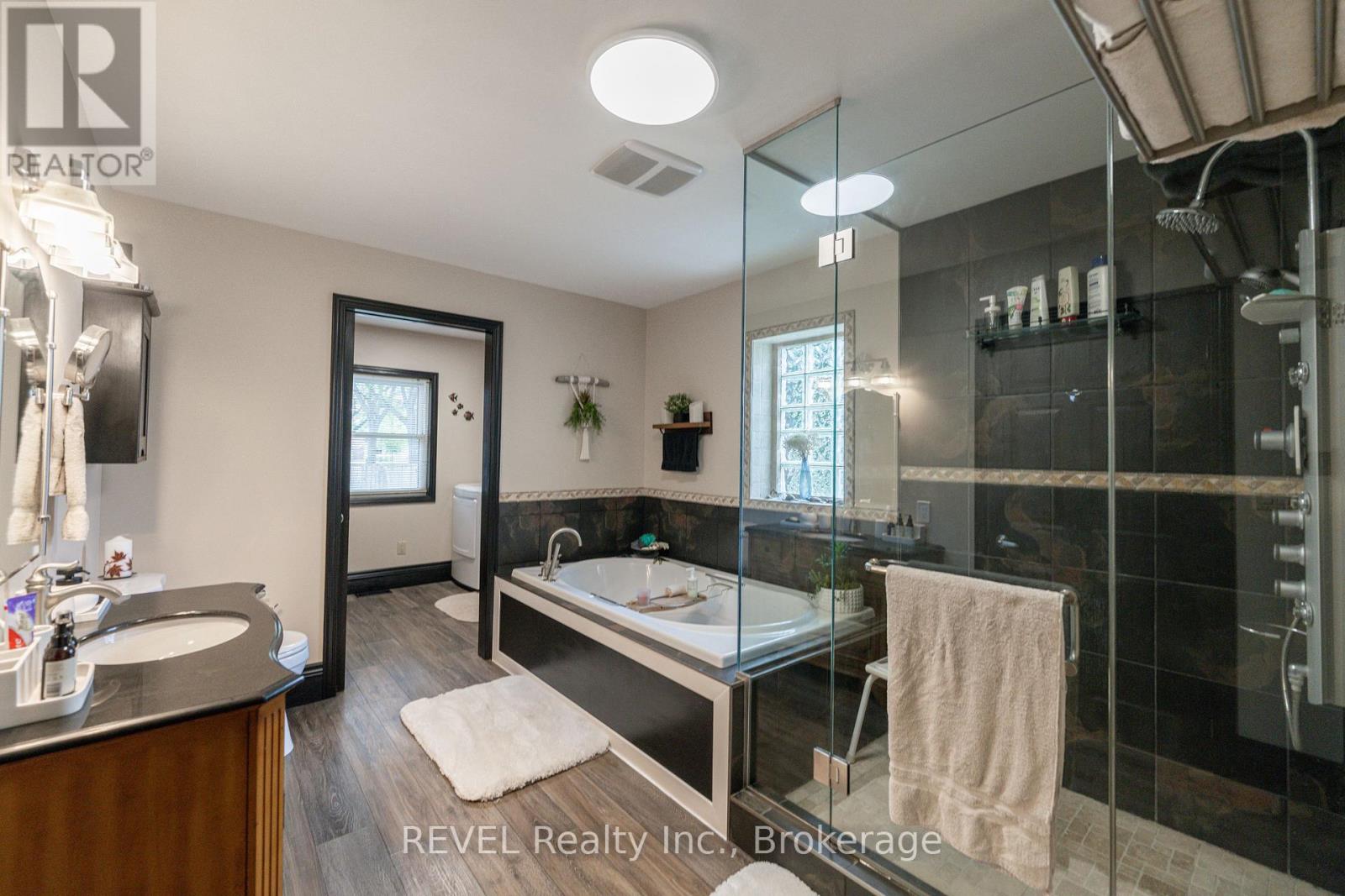 12 Aquadale Drive, St. Catharines, Ontario  L2N 3R6 - Photo 19 - X12253990