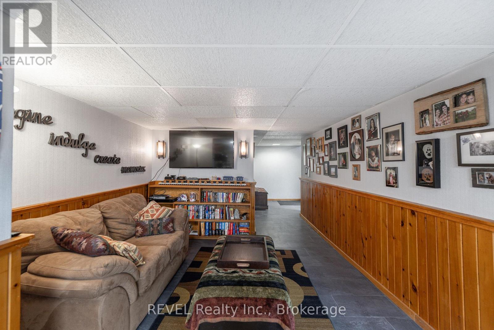 12 Aquadale Drive, St. Catharines, Ontario  L2N 3R6 - Photo 27 - X12253990