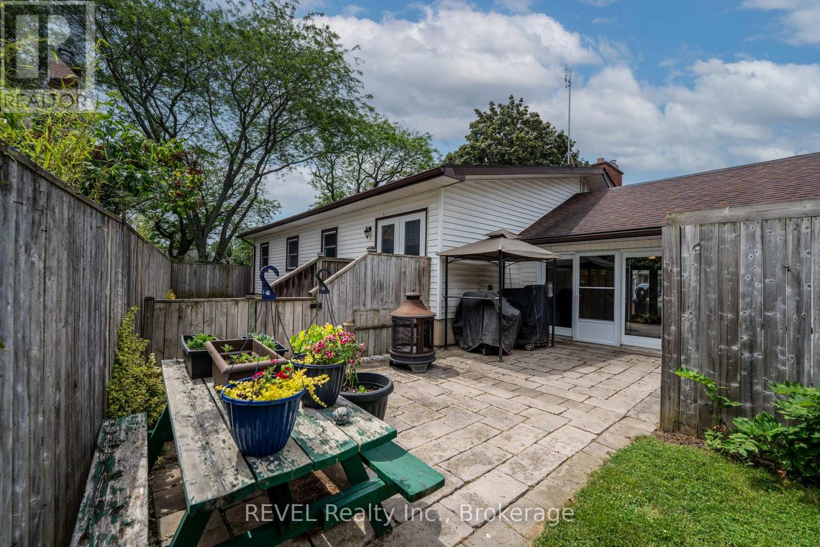 12 Aquadale Drive, St. Catharines, Ontario  L2N 3R6 - Photo 37 - X12253990