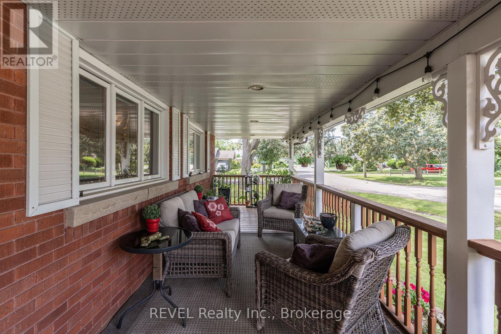 12 Aquadale Drive, St. Catharines, Ontario  L2N 3R6 - Photo 7 - X12253990