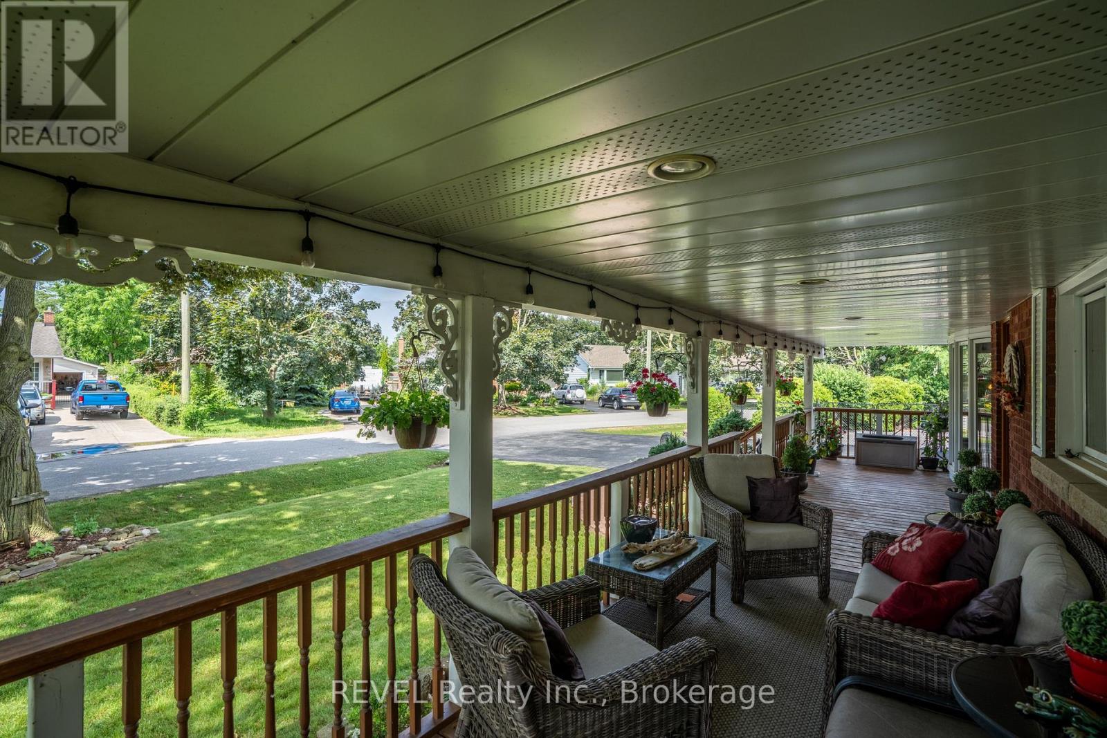 12 Aquadale Drive, St. Catharines, Ontario  L2N 3R6 - Photo 8 - X12253990