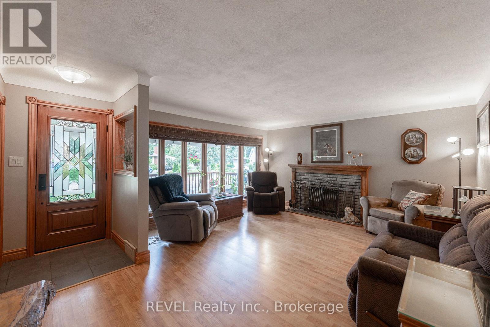 12 Aquadale Drive, St. Catharines, Ontario  L2N 3R6 - Photo 9 - X12253990