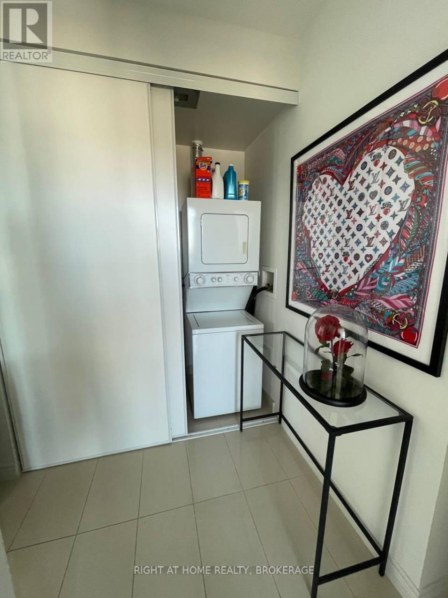 Ph101 - 208 Enfield Place, Mississauga, Ontario  L5B 0G8 - Photo 29 - W12258089