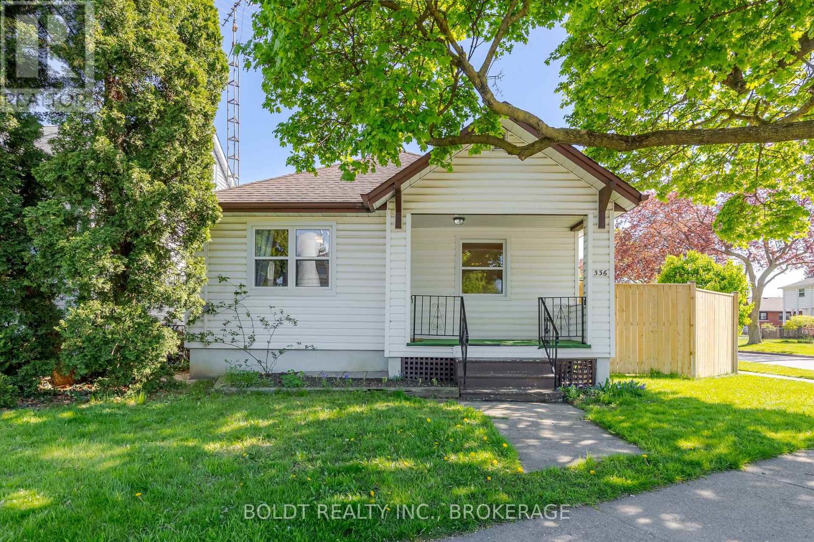 336 CARLTON STREET S, St. Catharines, Ontario