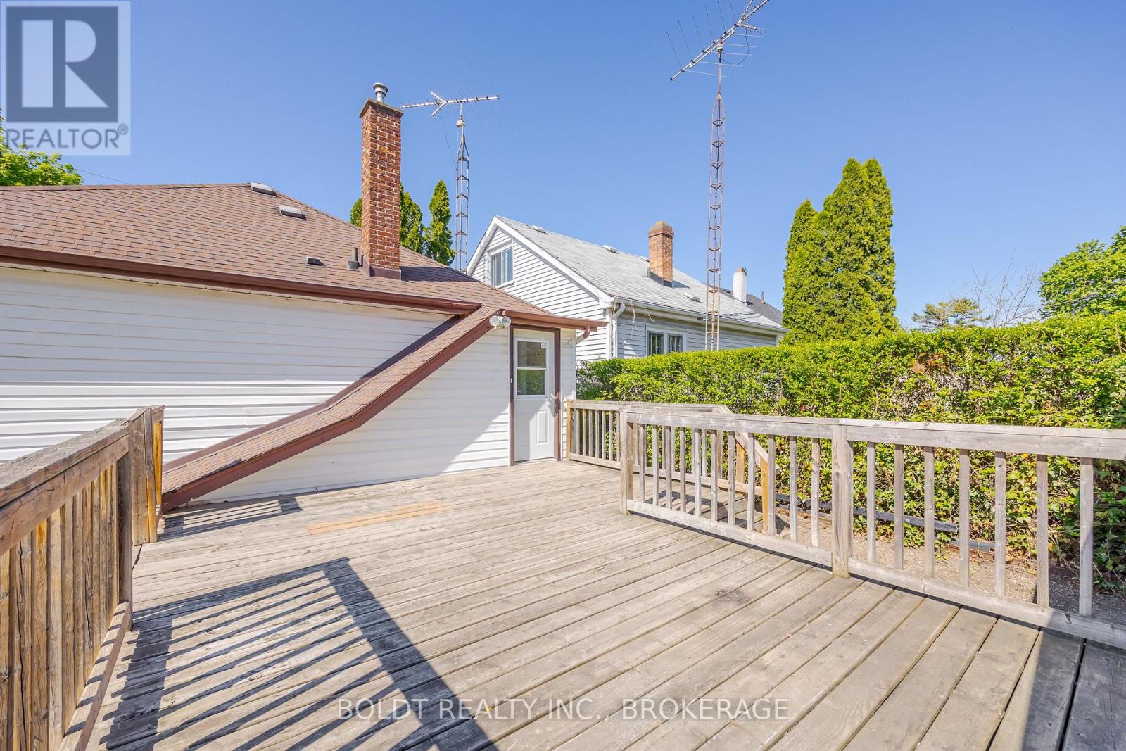 336 Carlton Street S, St. Catharines, Ontario  L2N 1C4 - Photo 11 - X12269983