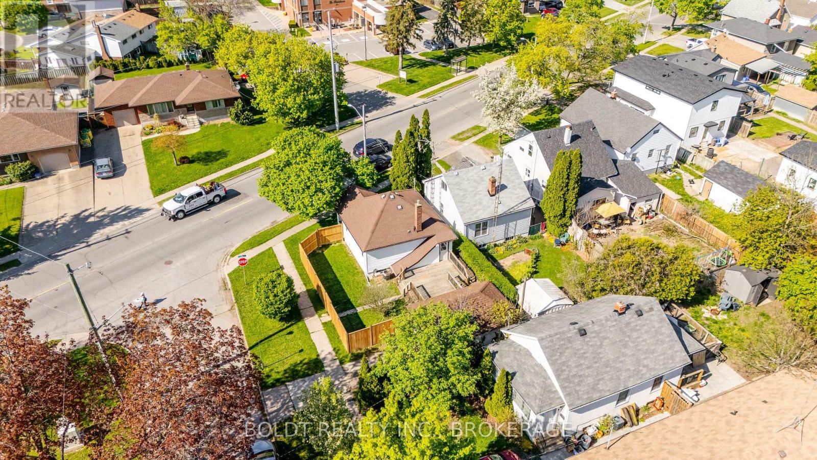 336 Carlton Street S, St. Catharines, Ontario  L2N 1C4 - Photo 14 - X12269983