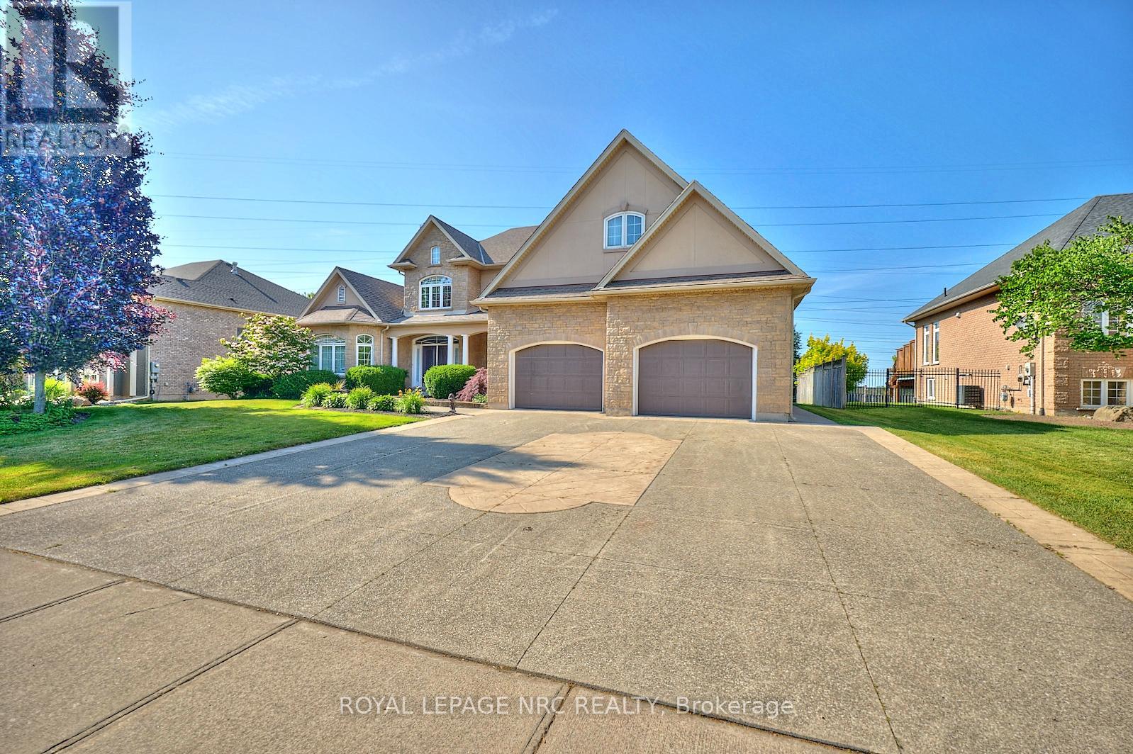 7995 Cathedral Drive, Niagara Falls, Ontario  L2H 2Z2 - Photo 2 - X12273935
