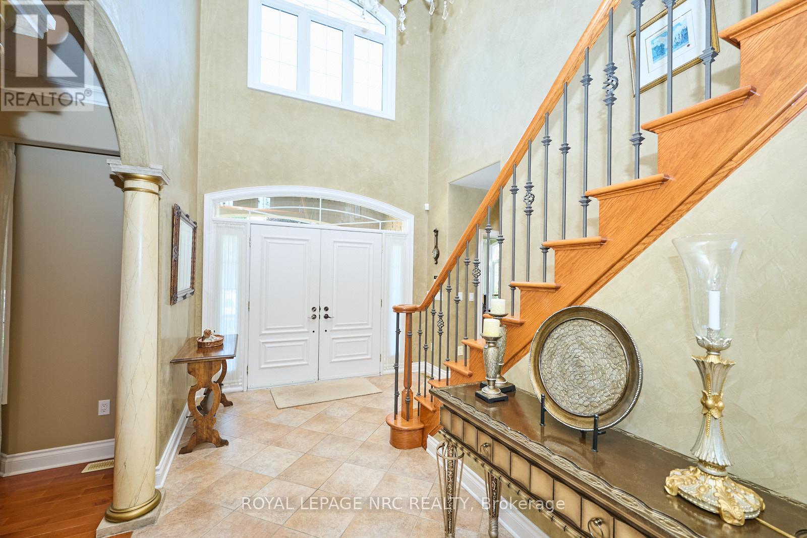7995 Cathedral Drive, Niagara Falls, Ontario  L2H 2Z2 - Photo 5 - X12273935