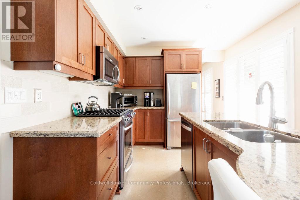 1 - 11 Pirie Drive, Hamilton, Ontario  L9H 6Z6 - Photo 14 - X12278433