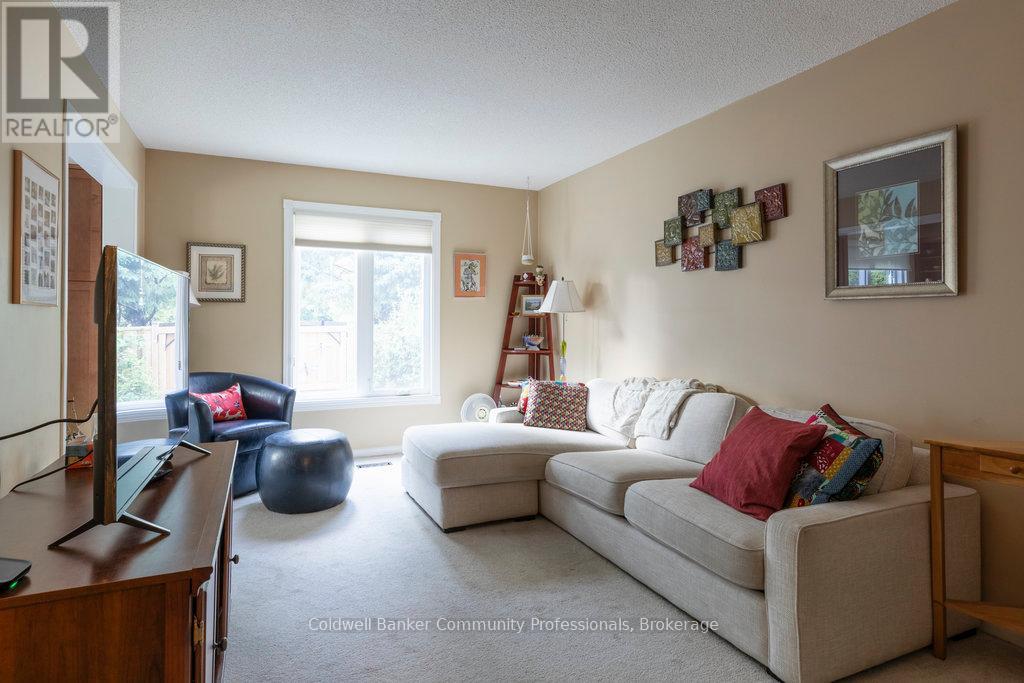 1 - 11 Pirie Drive, Hamilton, Ontario  L9H 6Z6 - Photo 16 - X12278433