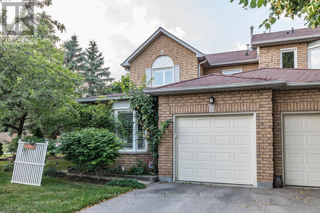 1 - 11 Pirie Drive, Hamilton, Ontario  L9H 6Z6 - Photo 2 - X12278433