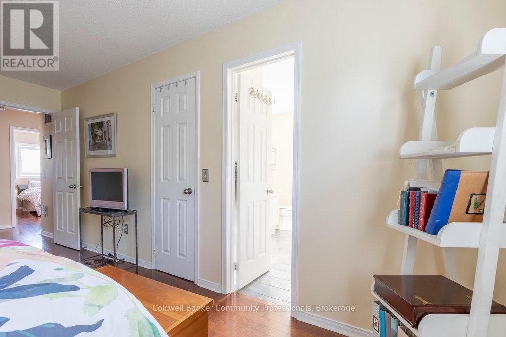 1 - 11 Pirie Drive, Hamilton, Ontario  L9H 6Z6 - Photo 21 - X12278433
