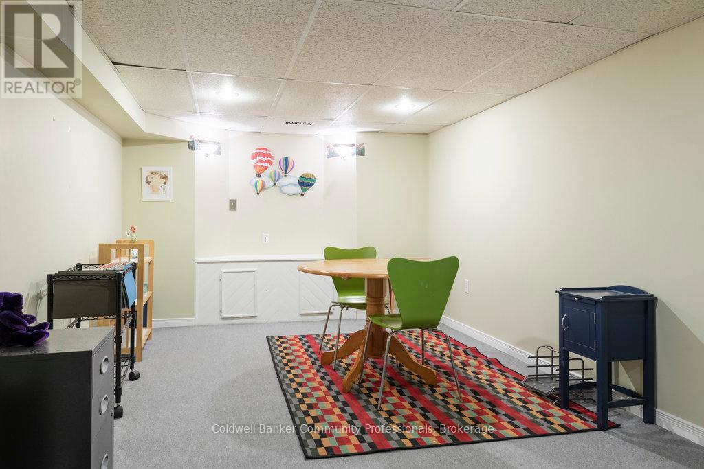 1 - 11 Pirie Drive, Hamilton, Ontario  L9H 6Z6 - Photo 31 - X12278433