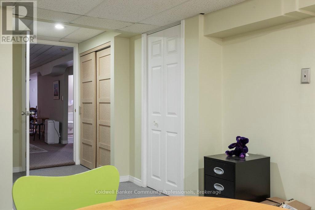1 - 11 Pirie Drive, Hamilton, Ontario  L9H 6Z6 - Photo 32 - X12278433