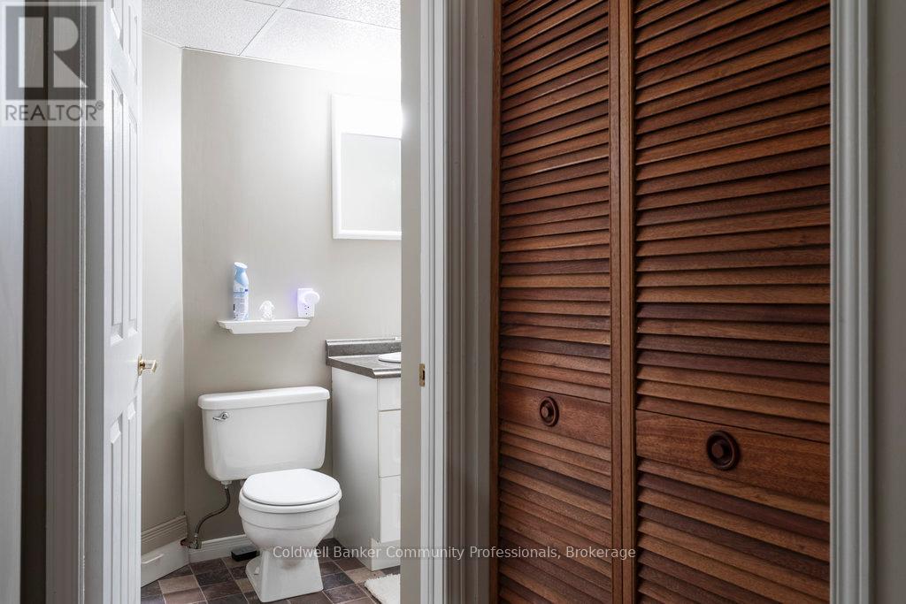 1 - 11 Pirie Drive, Hamilton, Ontario  L9H 6Z6 - Photo 38 - X12278433
