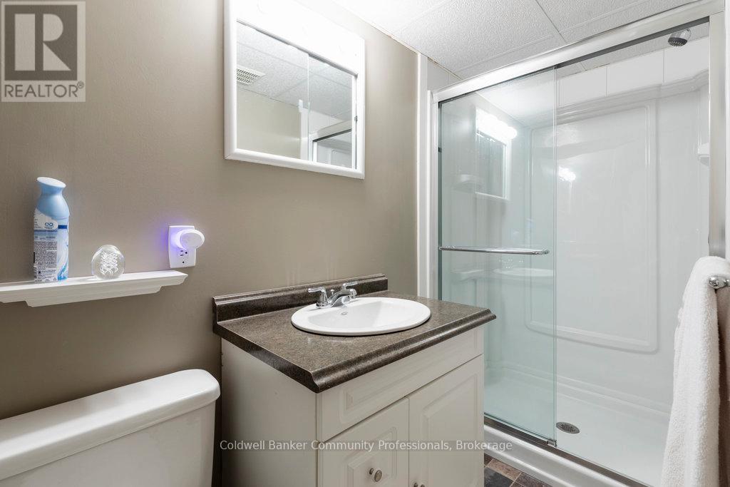 1 - 11 Pirie Drive, Hamilton, Ontario  L9H 6Z6 - Photo 39 - X12278433