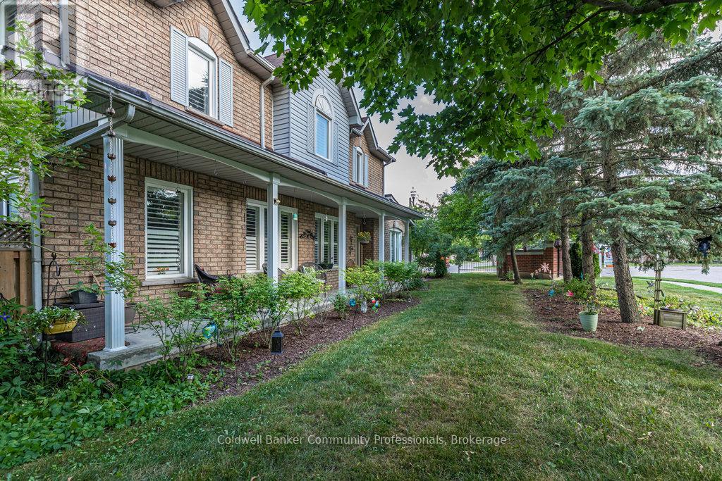 1 - 11 Pirie Drive, Hamilton, Ontario  L9H 6Z6 - Photo 4 - X12278433