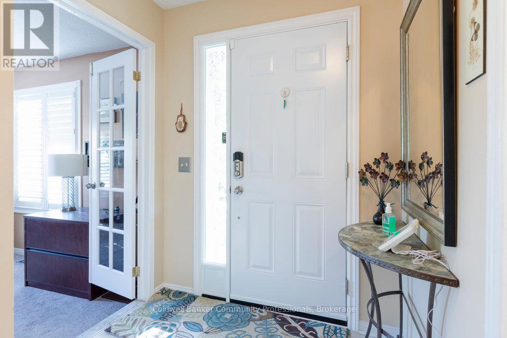 1 - 11 Pirie Drive, Hamilton, Ontario  L9H 6Z6 - Photo 6 - X12278433