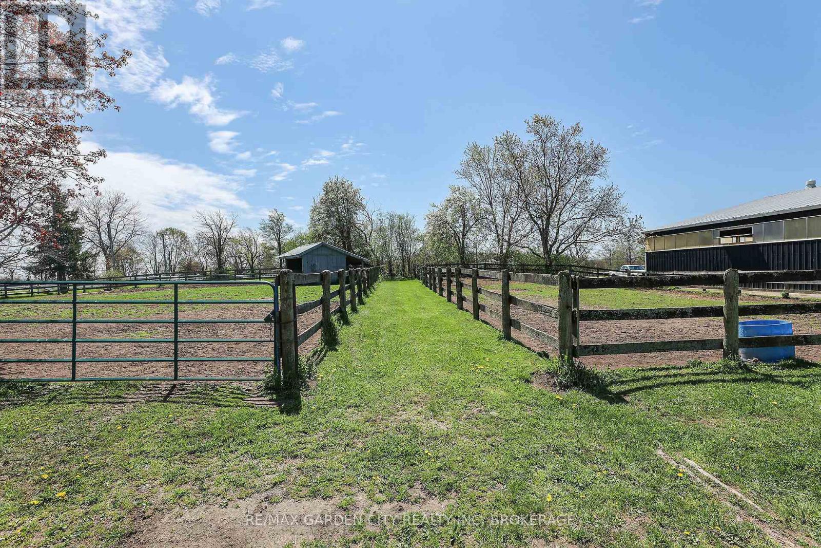 3200 Bertie Road, Fort Erie, Ontario  L0S 1N0 - Photo 41 - X12290222