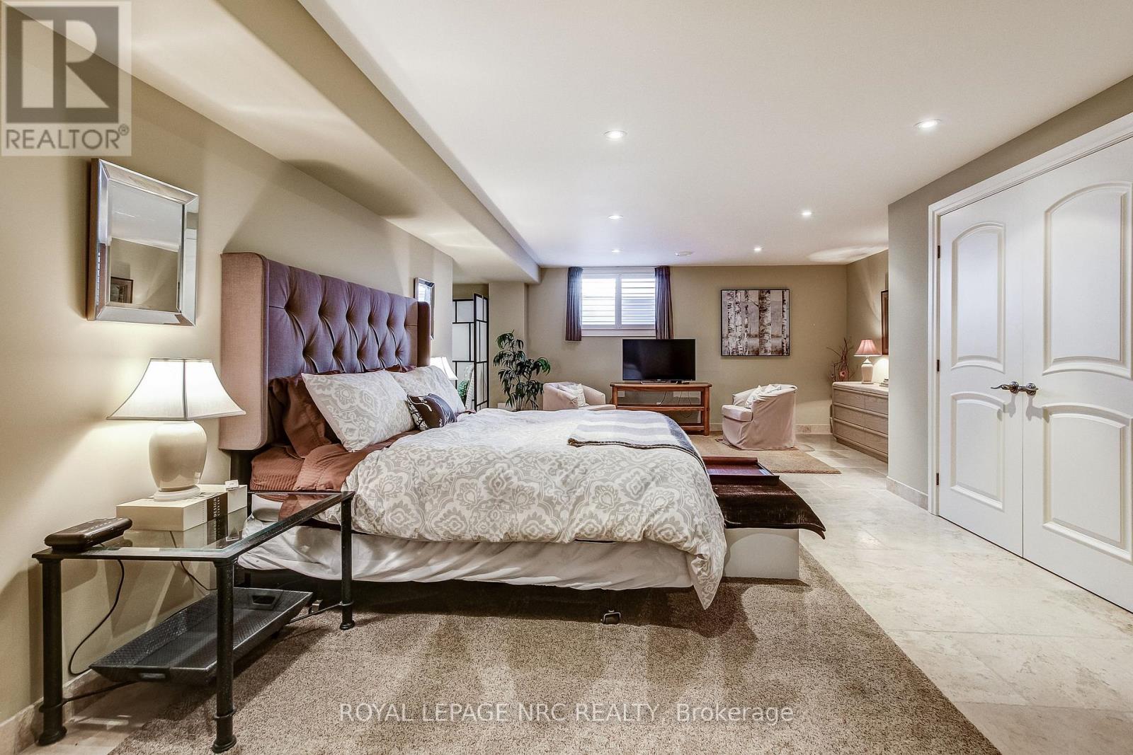 6725 Domenic Crescent, Niagara Falls, Ontario  L2J 4L5 - Photo 30 - X12298461