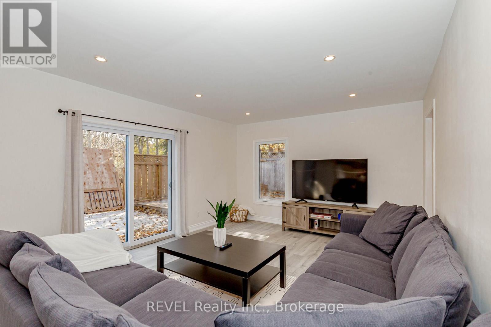 293 Four Mile Creek Road, Niagara-On-The-Lake, Ontario  L0S 1P0 - Photo 14 - X12301556