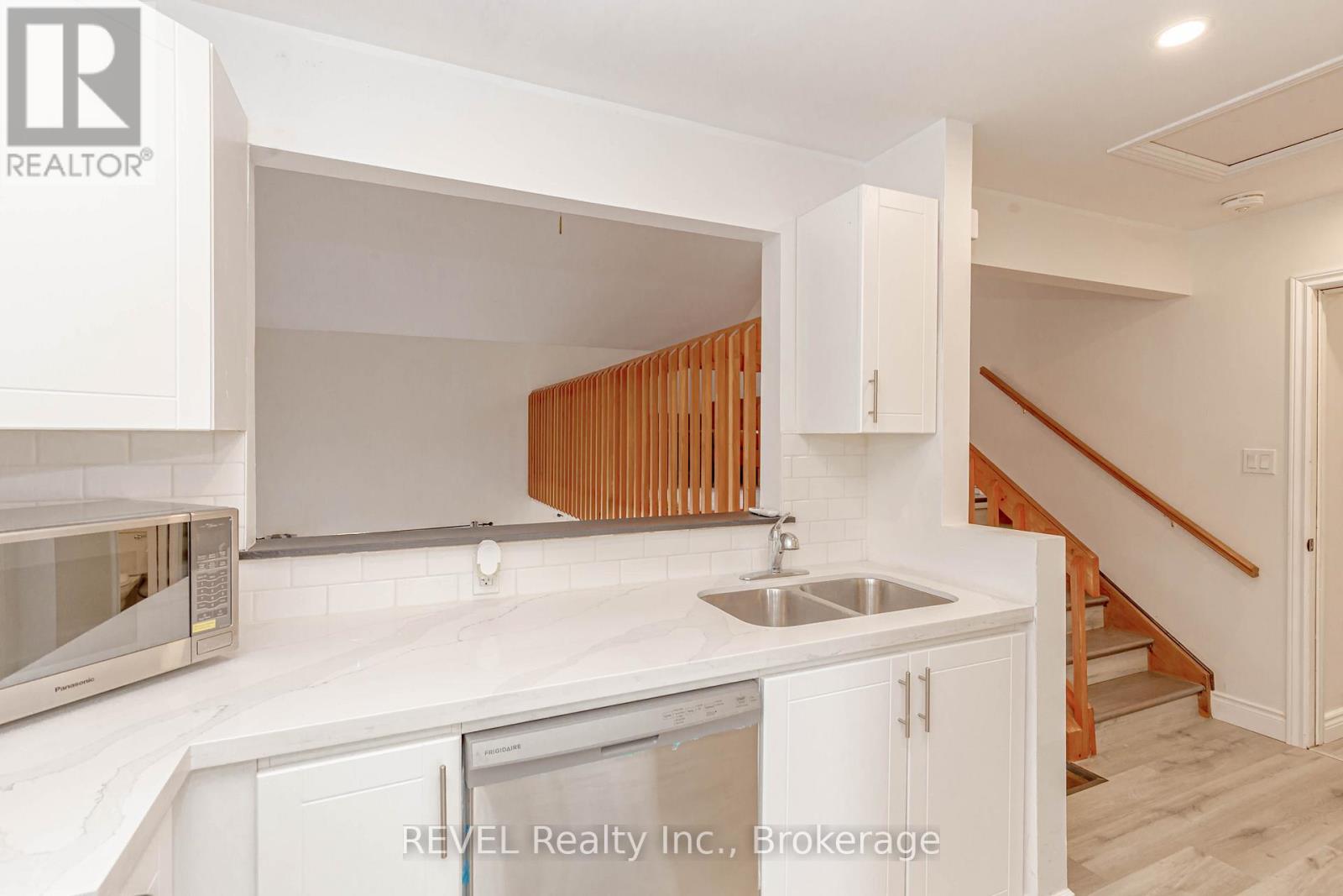 293 Four Mile Creek Road, Niagara-On-The-Lake, Ontario  L0S 1P0 - Photo 31 - X12301556