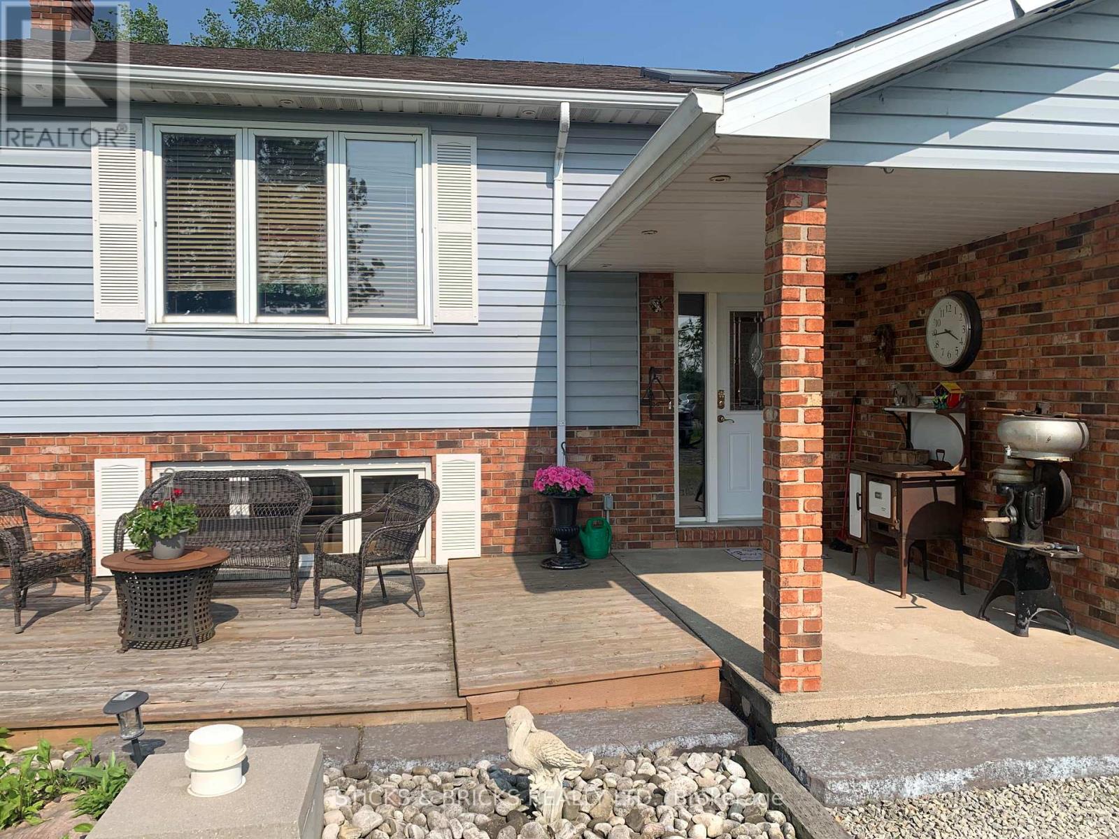 994 Moyer Road, Welland, Ontario  L0S 1K0 - Photo 15 - X12304297