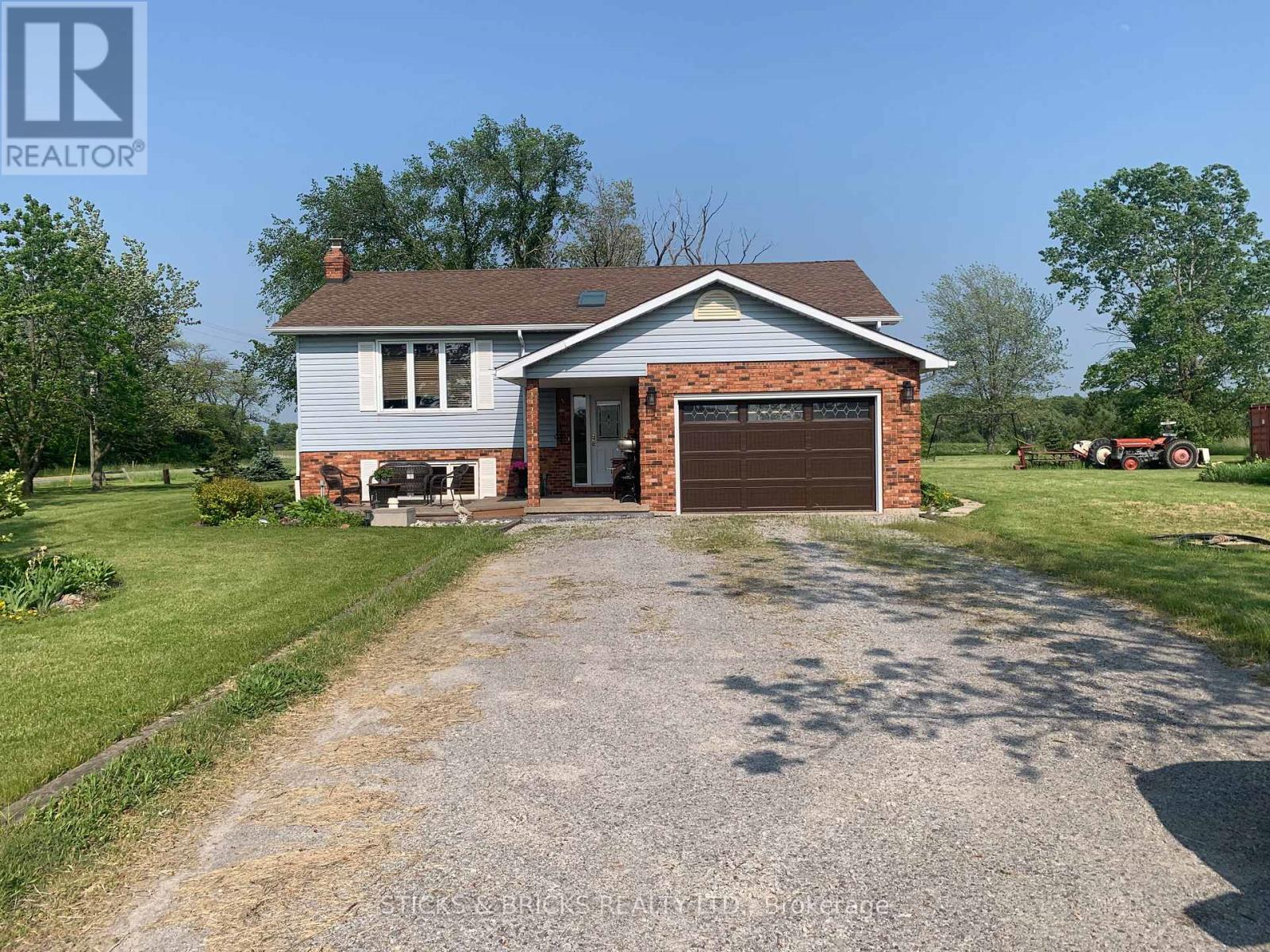 994 Moyer Road, Welland, Ontario  L0S 1K0 - Photo 2 - X12304297