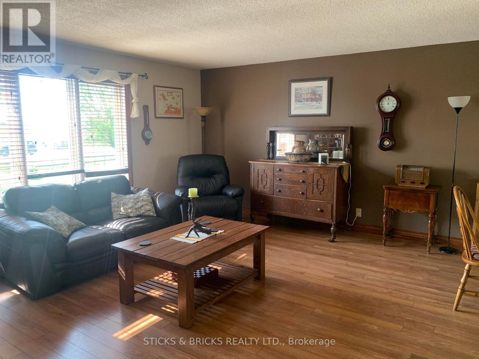 994 Moyer Road, Welland, Ontario  L0S 1K0 - Photo 23 - X12304297