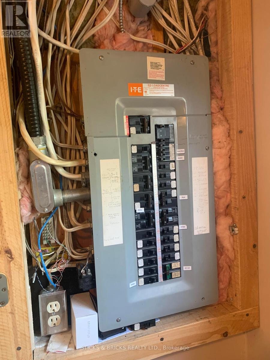 994 Moyer Road, Welland, Ontario  L0S 1K0 - Photo 35 - X12304297