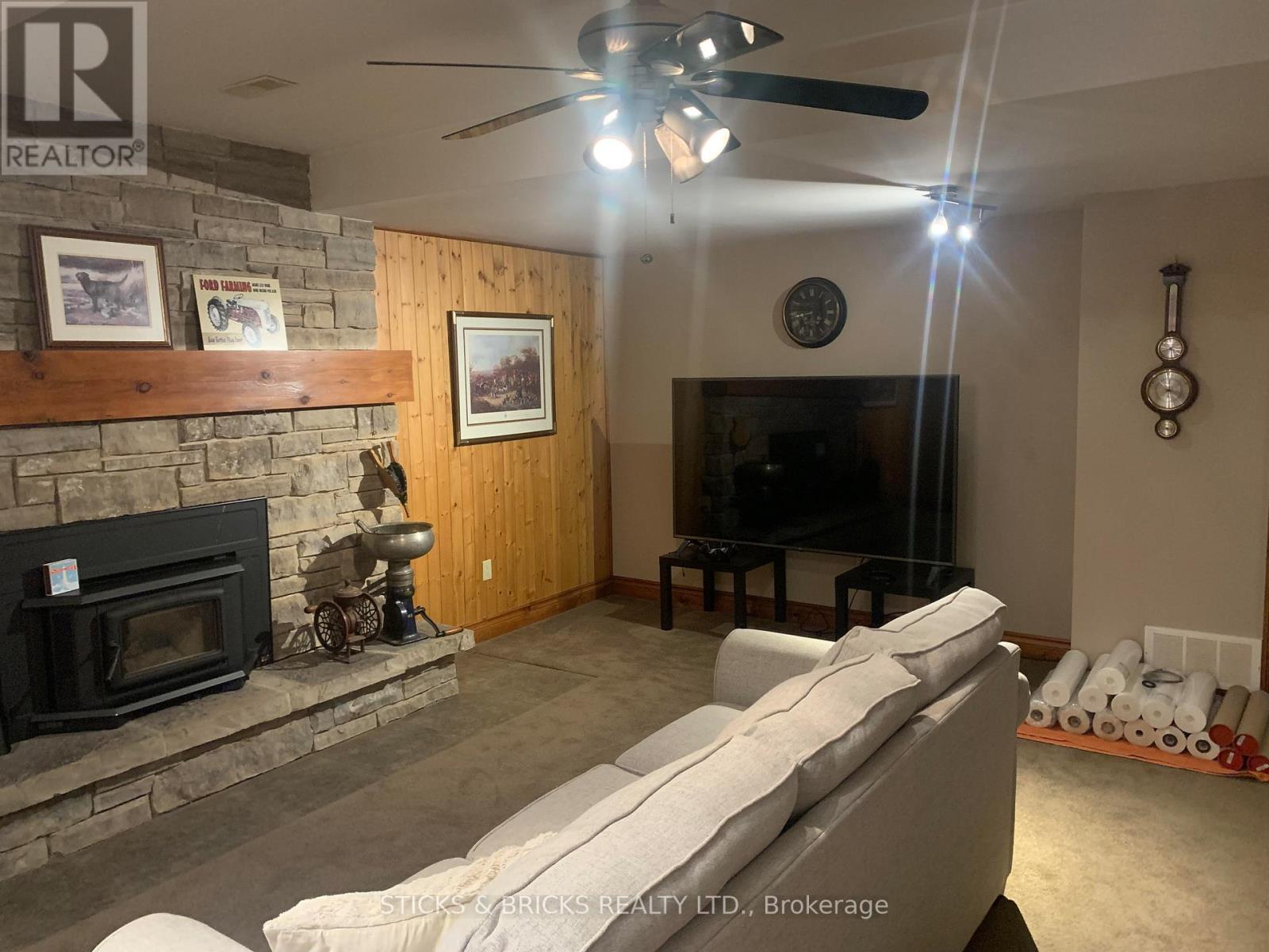 994 Moyer Road, Welland, Ontario  L0S 1K0 - Photo 40 - X12304297