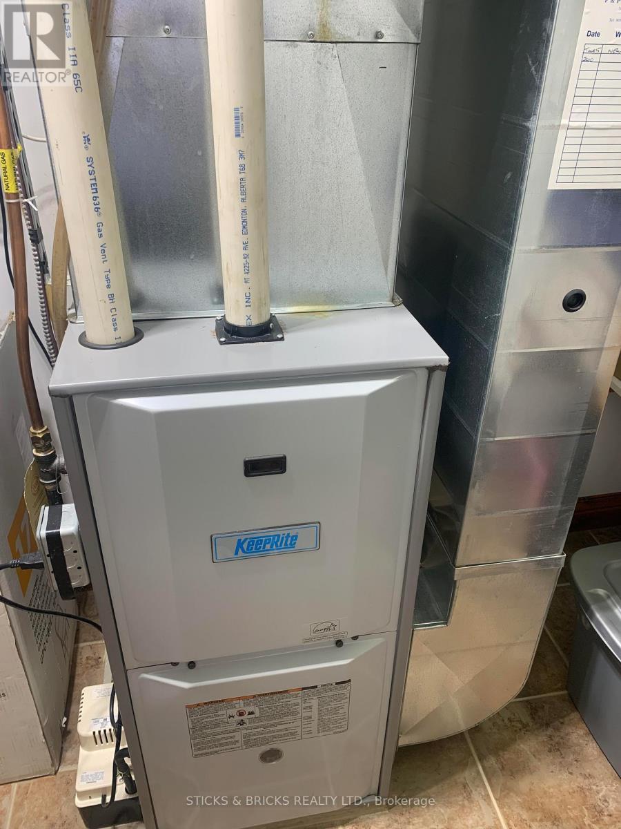 994 Moyer Road, Welland, Ontario  L0S 1K0 - Photo 41 - X12304297