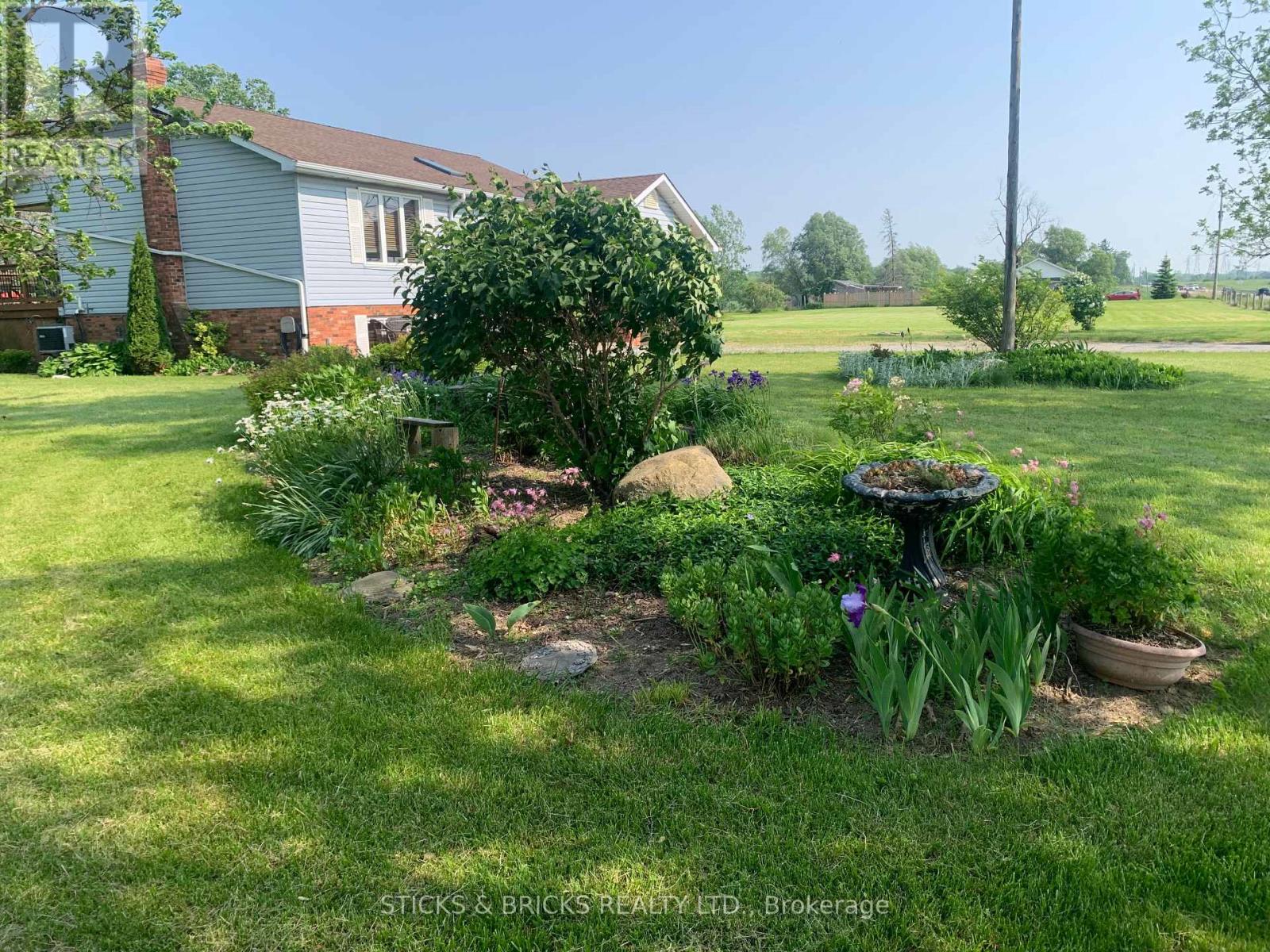 994 Moyer Road, Welland, Ontario  L0S 1K0 - Photo 6 - X12304297