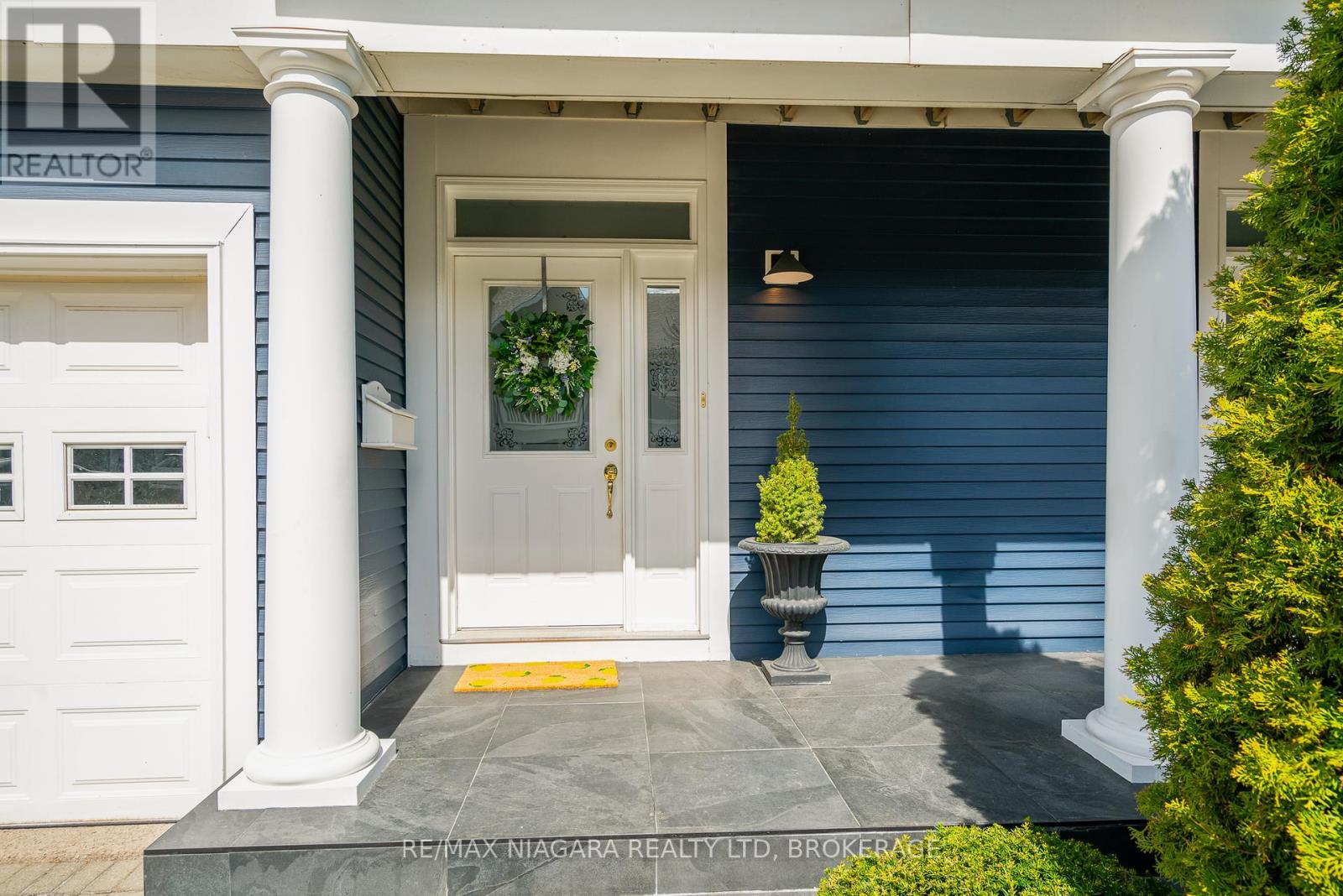 4 - 88 Lakeport Road, St. Catharines, Ontario  L2N 4P8 - Photo 2 - X12305956