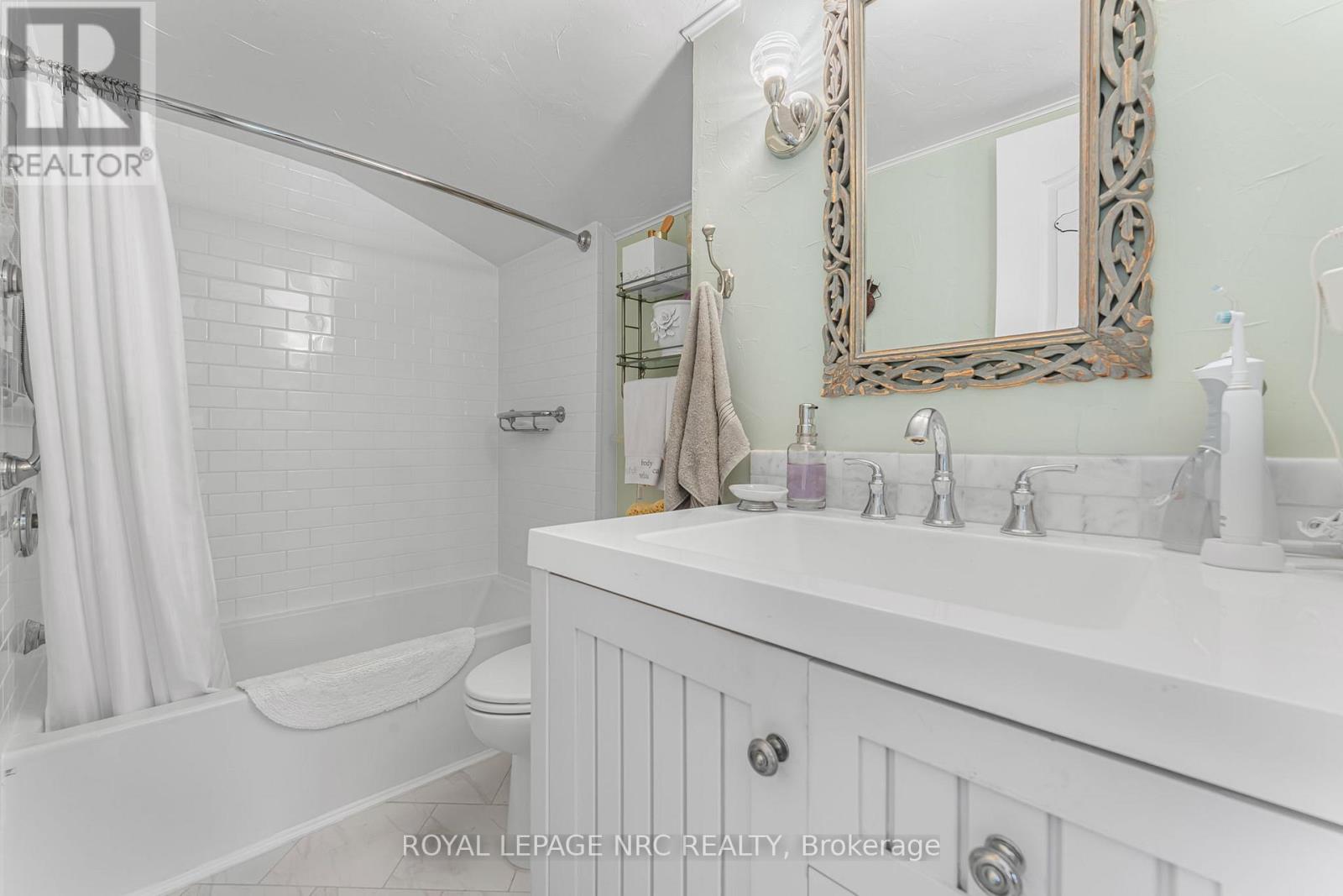 3816 Terrace Lane, Fort Erie (Crystal Beach), Ontario  L0S 1B0 - Photo 22 - X12308109