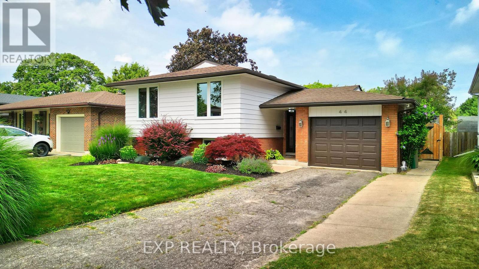 44 Royal Orchard Crescent, St. Catharines (Lakeport), Ontario  L2N 4E9 - Photo 3 - X12309568