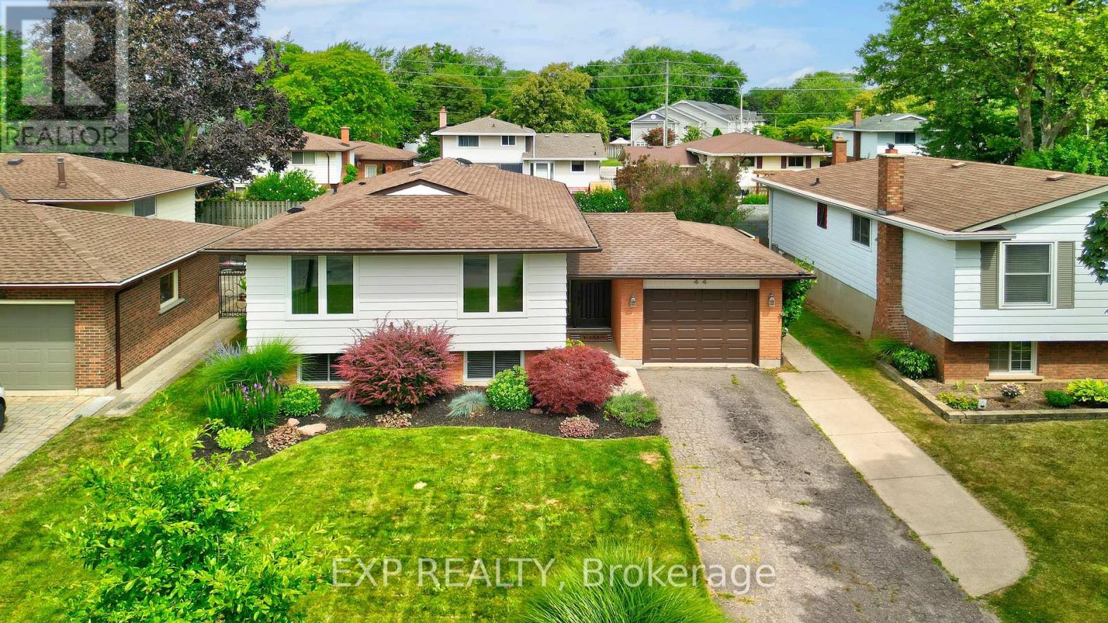44 Royal Orchard Crescent, St. Catharines (Lakeport), Ontario  L2N 4E9 - Photo 4 - X12309568
