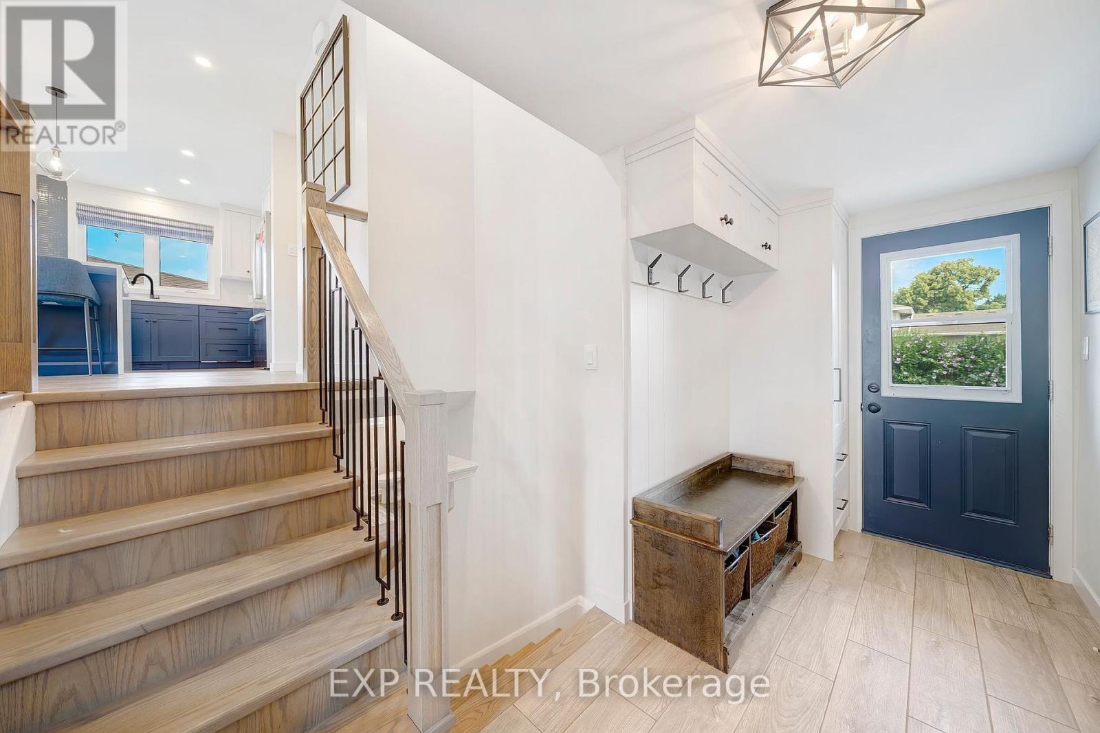 44 Royal Orchard Crescent, St. Catharines (Lakeport), Ontario  L2N 4E9 - Photo 6 - X12309568